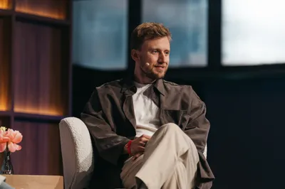 20260414 Amazon Unboxed Duesseldorf Offenblende 414